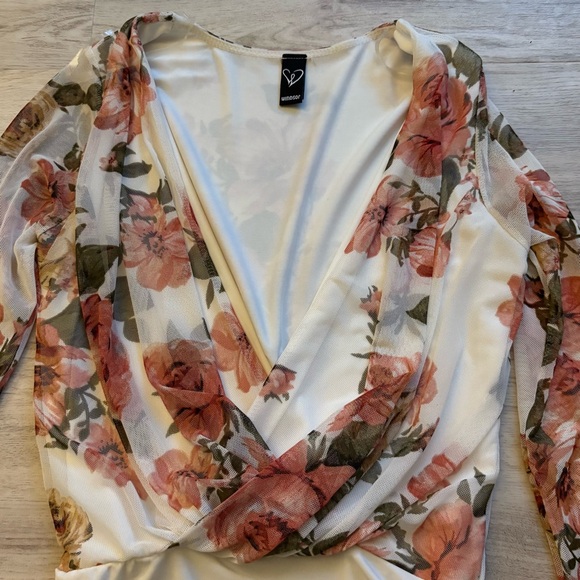 Windsor Rose Bloom Floral Sheer Long Sleeve Bodysuit V Neck Plunge Thong Small - Picture 4 of 6